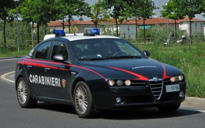 19enne uccide il padre, lo fa a pezzi e chiama il 112